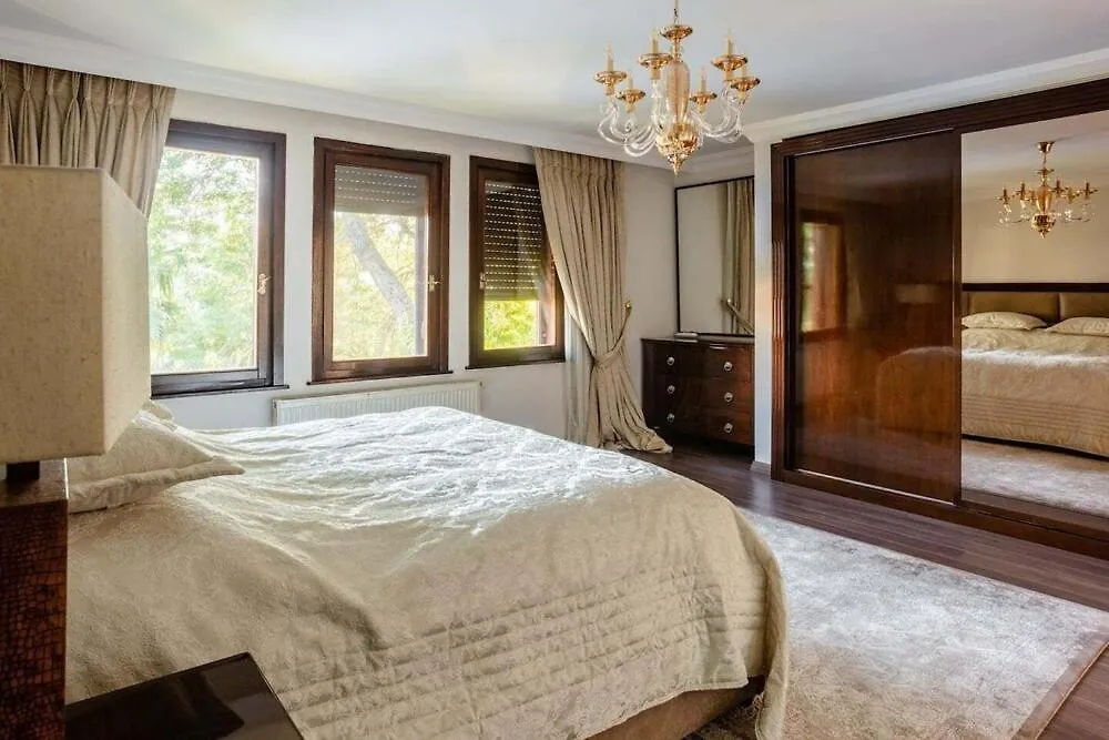 Ueskuedar Villa فيلا مطلة على البحر في اسكودار Istanbul